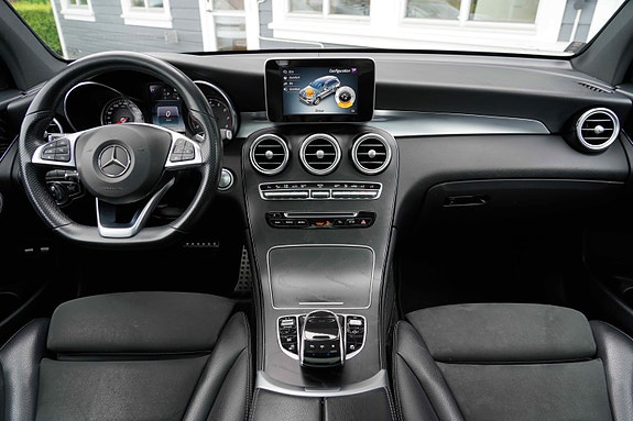 Mercedes-Benz GLC350 e 20 of 23