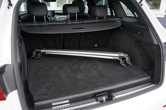 Mercedes-Benz GLC350 e 21 of 23