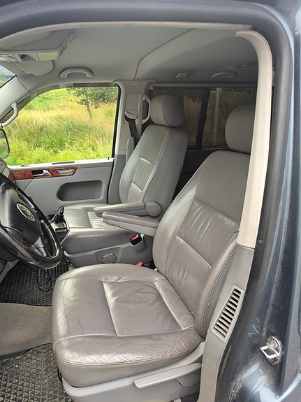 Volkswagen Multivan 22 of 28