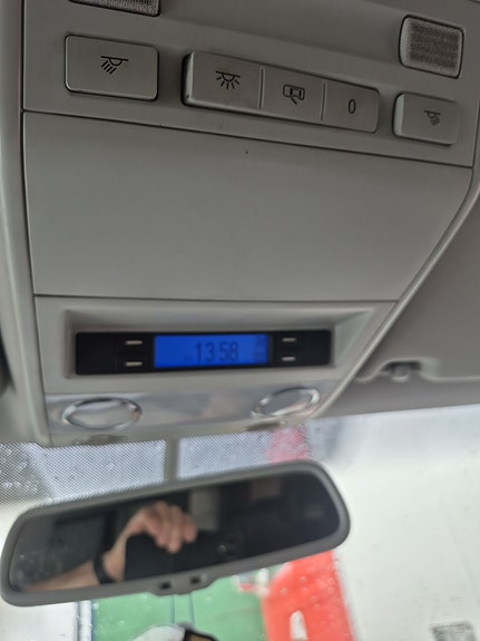 Volkswagen Multivan 10 of 28