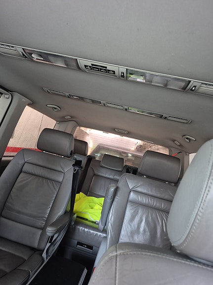 Volkswagen Multivan 8 of 28