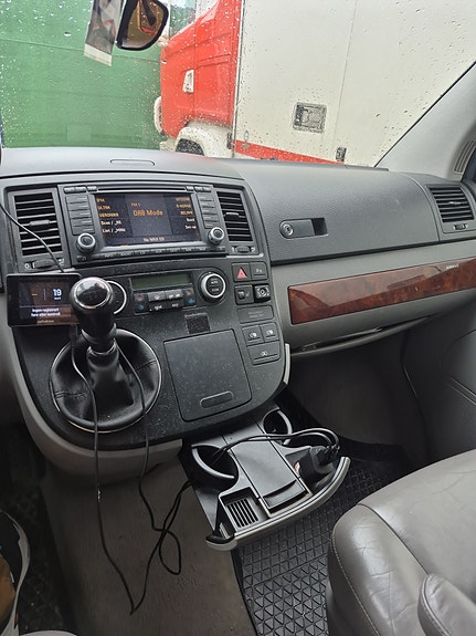 Volkswagen Multivan 11 of 28