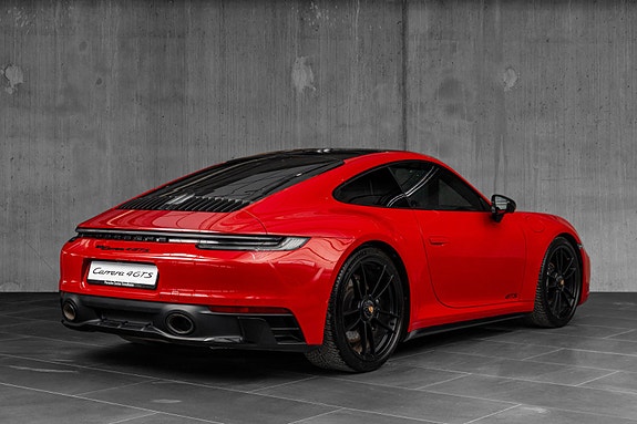 Porsche 911 Carrera 4 GTS 8 of 30