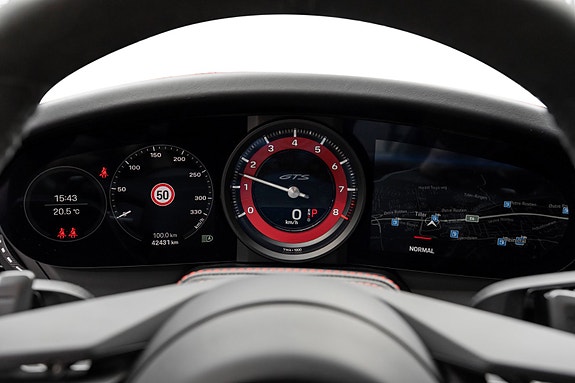 Porsche 911 Carrera 4 GTS 15 of 30