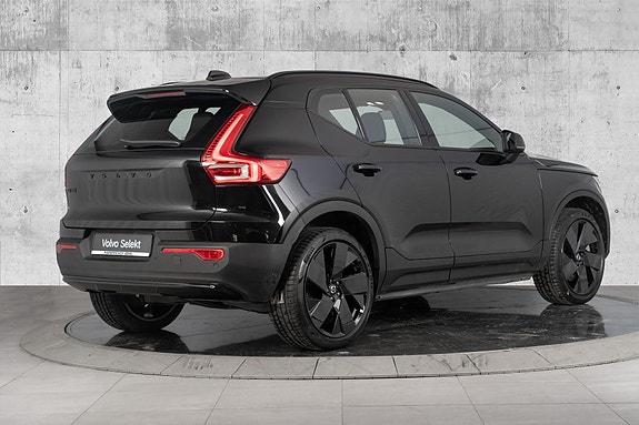 Volvo EX40 11 of 30