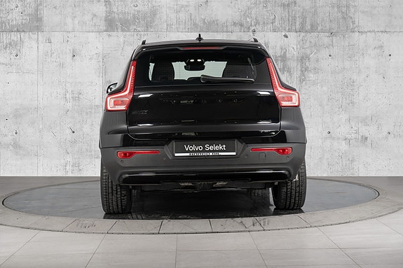 Volvo EX40 10 of 30