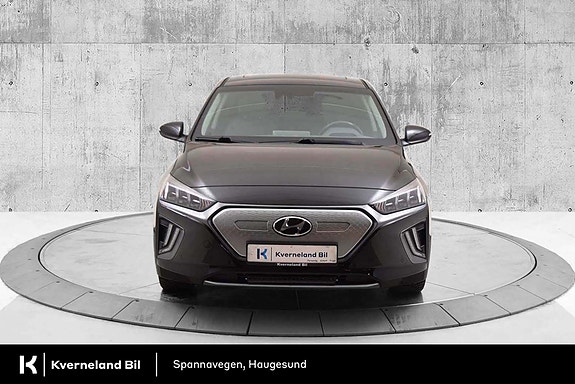 Hyundai IONIQ 2 of 30