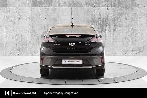 Hyundai IONIQ 4 of 30