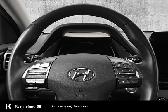 Hyundai IONIQ 16 of 30