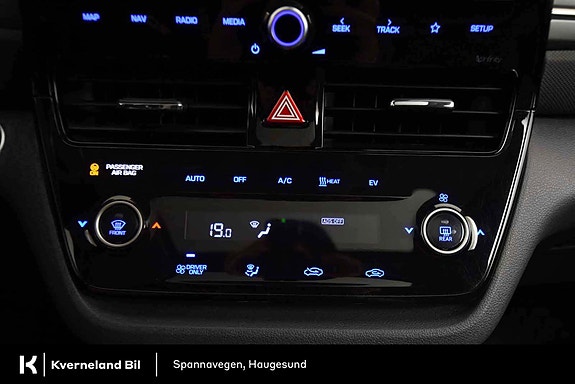 Hyundai IONIQ 28 of 30