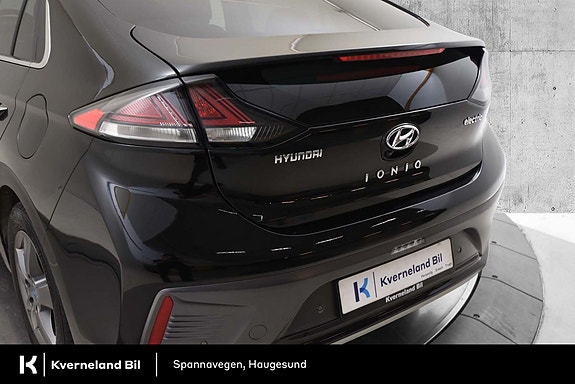 Hyundai IONIQ 7 of 30