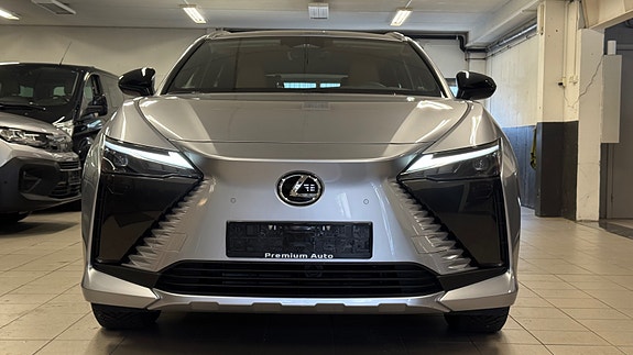 Lexus RZ450e 10 of 30