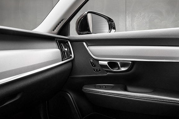 Volvo V90 21 of 30
