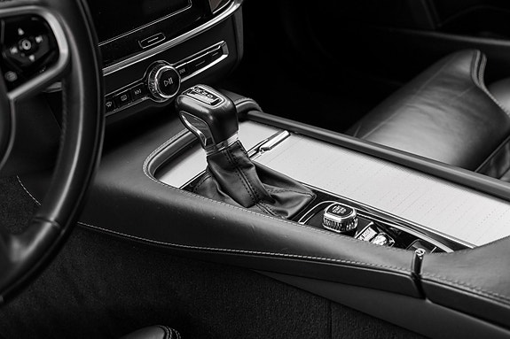 Volvo V90 23 of 30