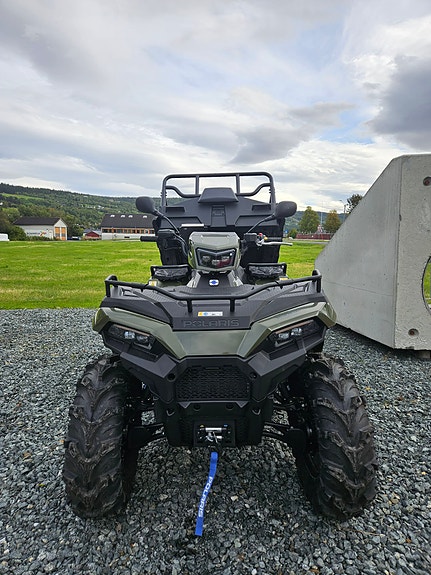 Polaris Sportsman 570 6X6 til utleie!