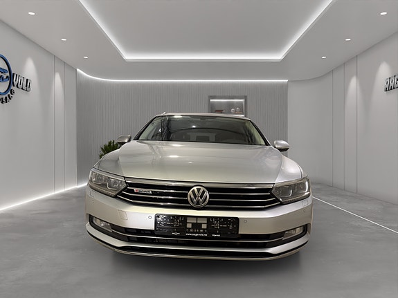 Volkswagen Passat 6 of 24