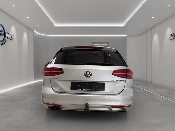 Volkswagen Passat 7 of 24