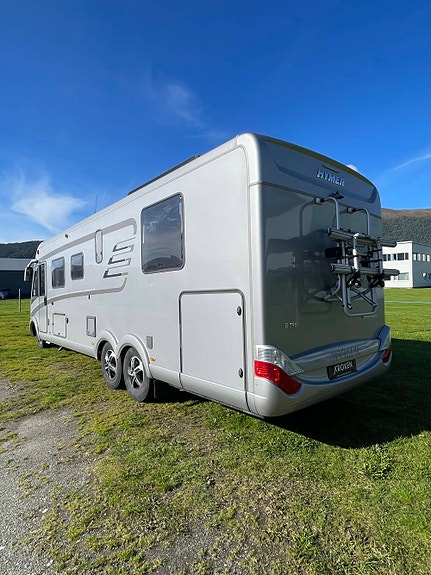 Hymer B 798 PL Queedbed / Hydr. støttelabber / Alde / Stekeovn 2 of 30