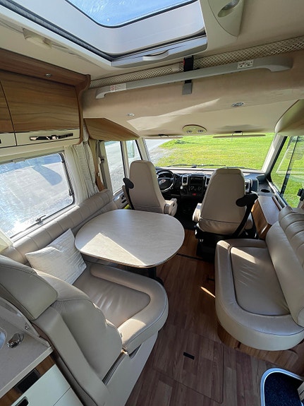 Hymer B 798 PL Queedbed / Hydr. støttelabber / Alde / Stekeovn 7 of 30