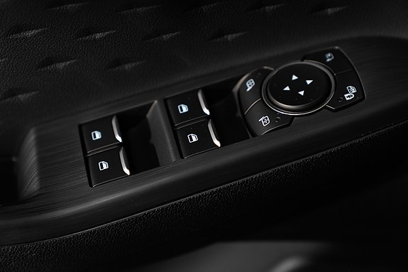Ford Kuga 17 of 30