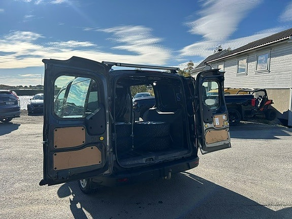 Ford Transit Connect 10 of 10