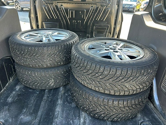 Ford Transit Connect 9 of 10