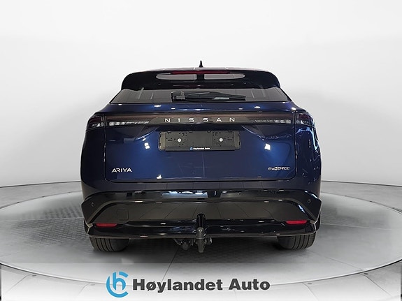 Nissan Ariya 7 of 30