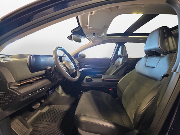 Nissan Ariya 17 of 30
