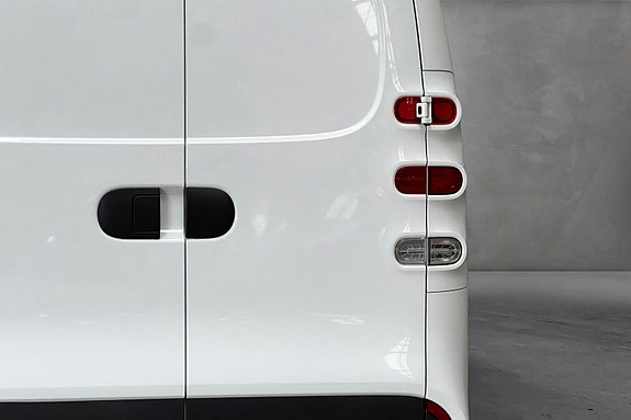 Maxus e-Deliver 5 11 of 30