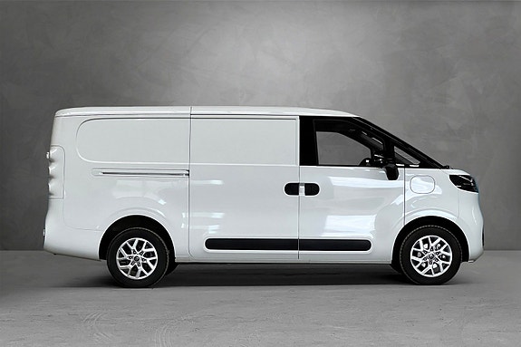 Maxus e-Deliver 5 8 of 30