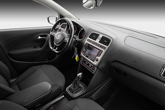 Volkswagen Polo 17 of 30