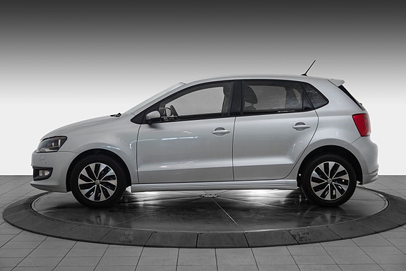 Volkswagen Polo 2 of 30