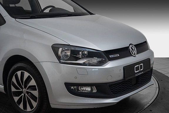 Volkswagen Polo 10 of 30