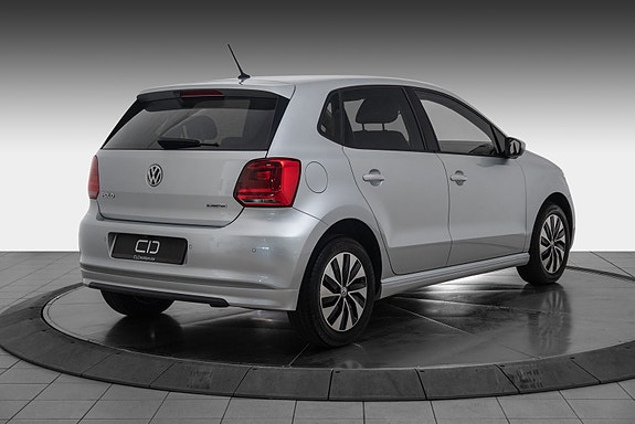 Volkswagen Polo 7 of 30