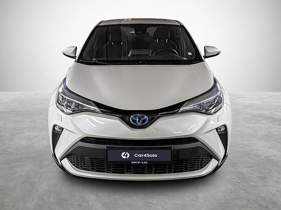 Toyota C-HR 8 of 28