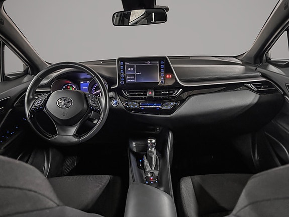 Toyota C-HR 12 of 28