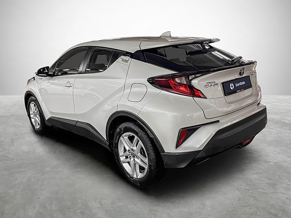 Toyota C-HR 3 of 28
