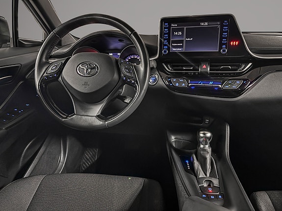 Toyota C-HR 14 of 28