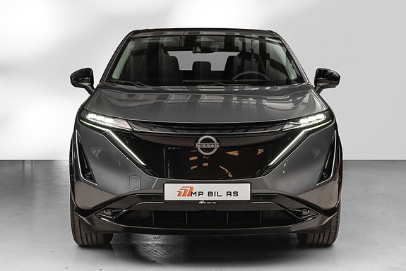 Nissan Ariya 4 of 30
