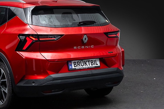 Renault Scenic E-Tech 7 of 26