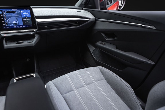 Renault Scenic E-Tech 24 of 26