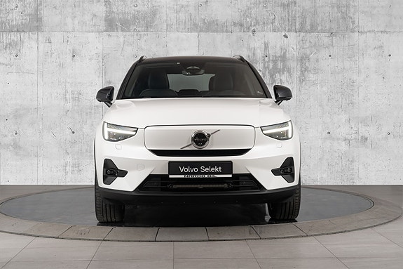 Volvo EX40 6 of 30