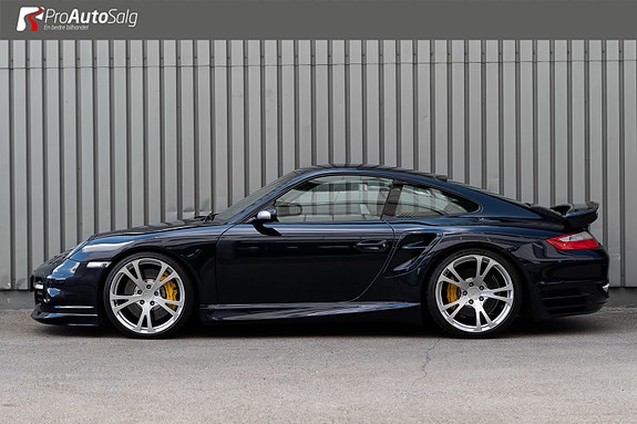 Porsche 911 2 of 30