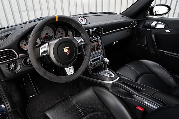 Porsche 911 11 of 30