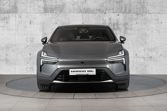 Polestar 4 6 of 30