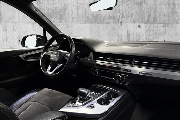 Audi Q7 16 of 24