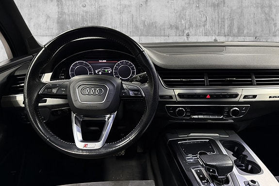 Audi Q7 14 of 24
