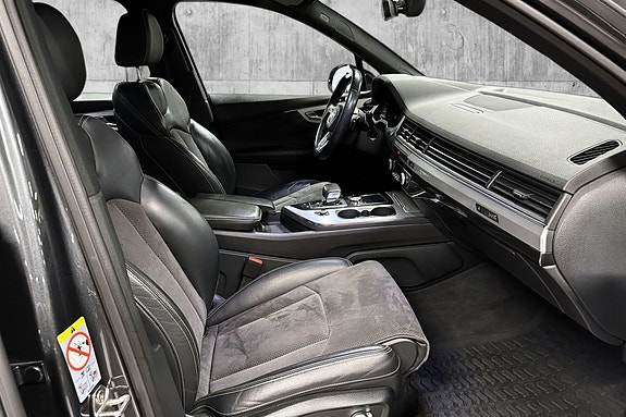 Audi Q7 15 of 24