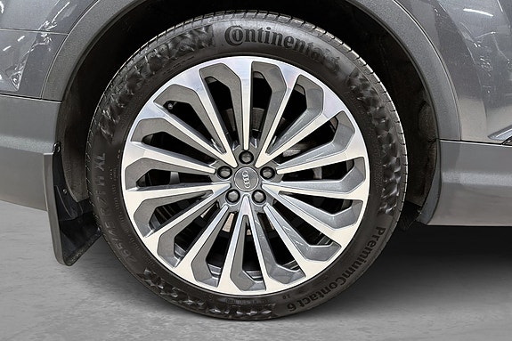 Audi Q7 9 of 24