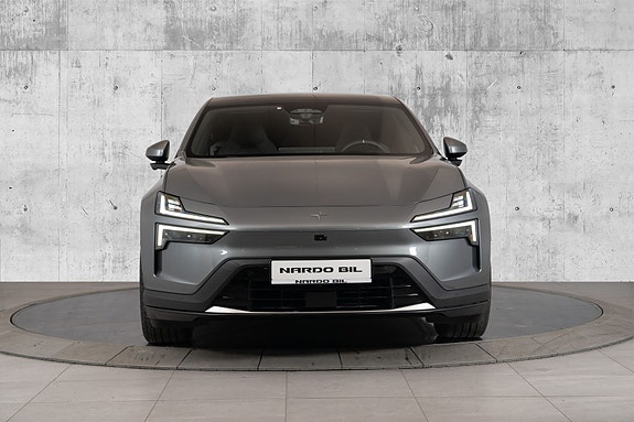 Polestar 4 6 of 30